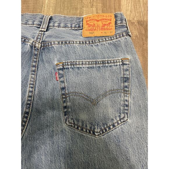 Levi’s 501 Button-Fly Cutoff Jorts – Size W31 / L30 - Picture 4 of 10